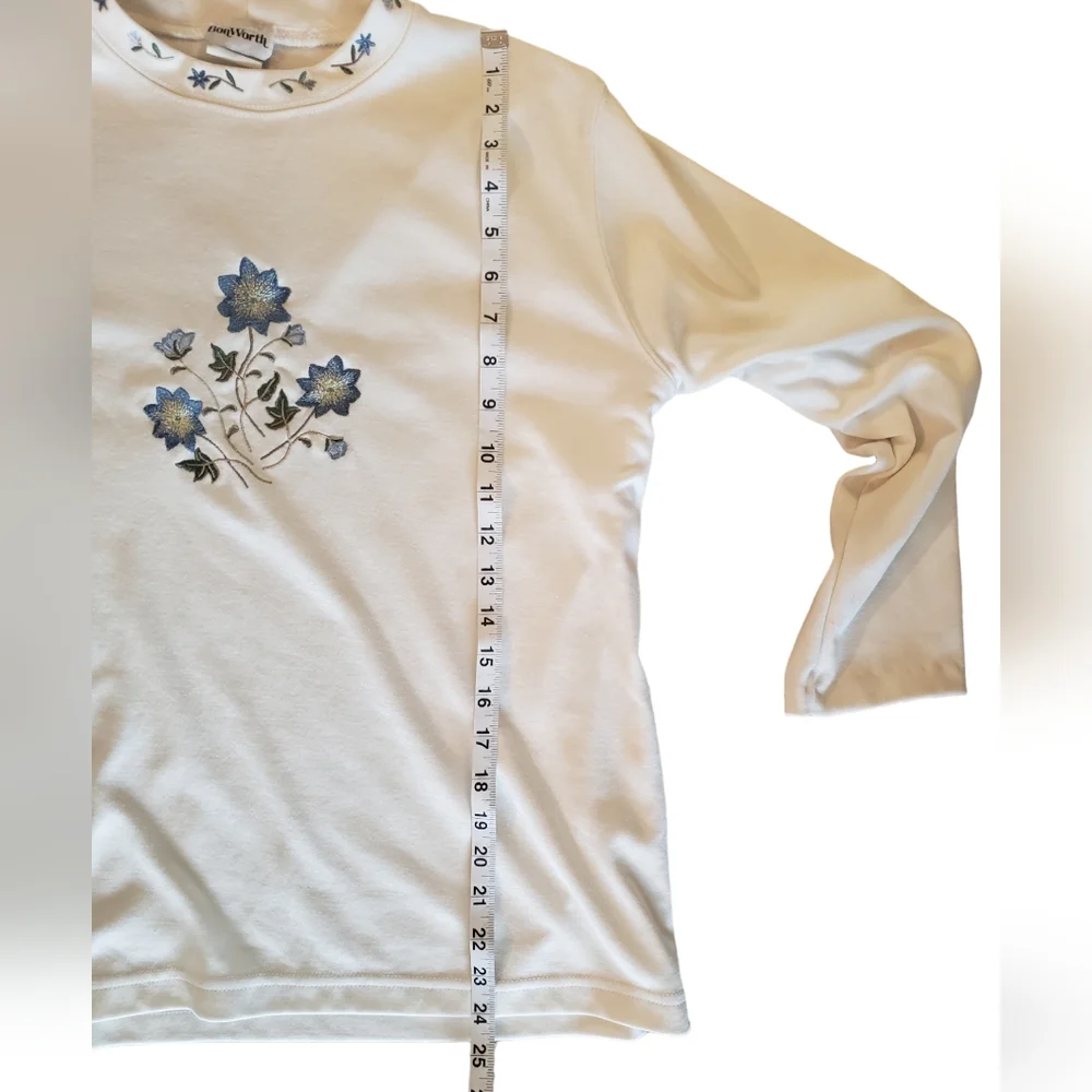 Bonworth Size S White With Blue Flower Embroidered Top - Picture 8 of 8